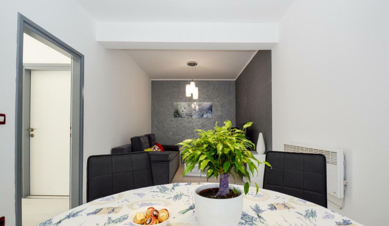 Sia House Lägenhet Pula Exteriör bild